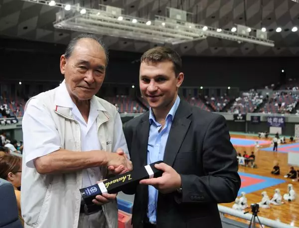 Hideo Doya and Guravlev